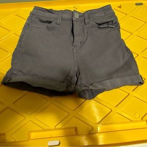 Women’s/junior shorts